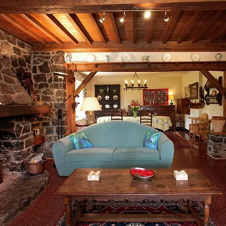 Casa de Férias Beautiful Holiday With Garden Near Forest In