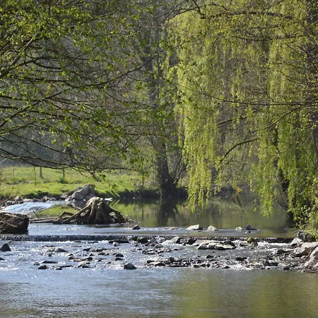 Beautiful Holiday With Garden Near Forest In Casa de Férias Belvaux