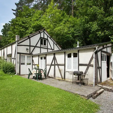 Casa de Férias Beautiful Holiday With Garden Near Forest In